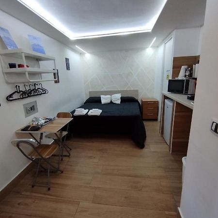 Casa Nina- Camera Ischia Apartment Napoli Bagian luar foto