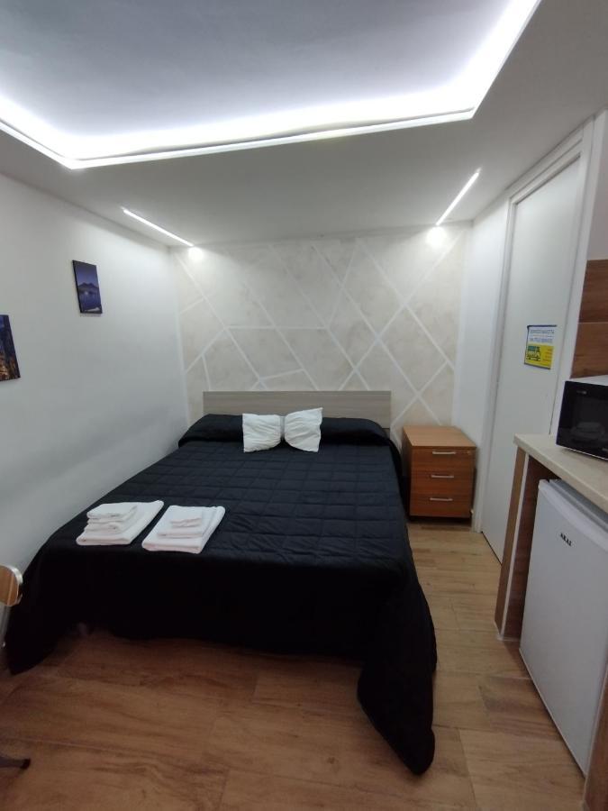 Casa Nina- Camera Ischia Apartment Napoli Bagian luar foto